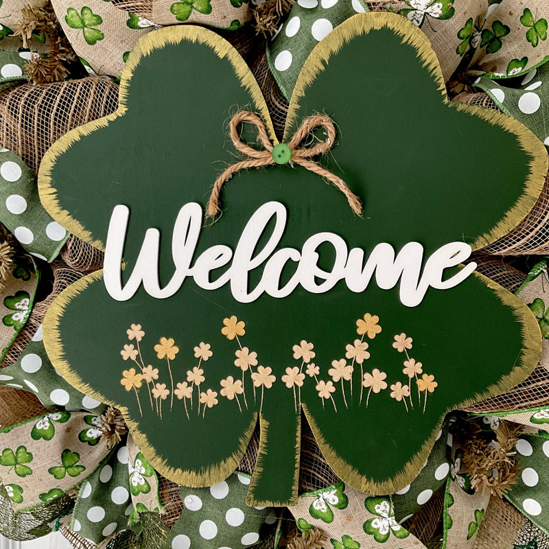 Couronne de bienvenue de la Saint-Patrick avec trèfle rustique rustique