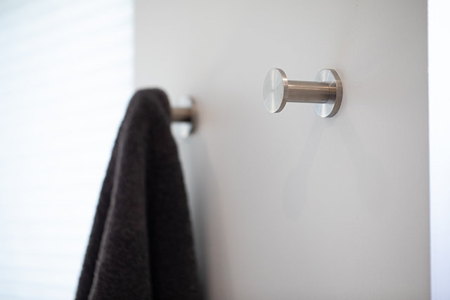 Kubic Single Robe Hook, Polished Nickel