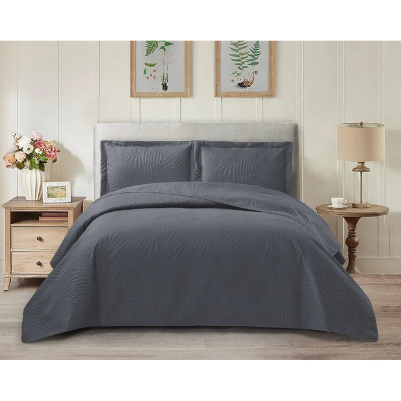 3 Piece Tropical Leaf Bedspreads Set Quilted Bed Throw with Matching Pillow Shams Polyester Material, Grey