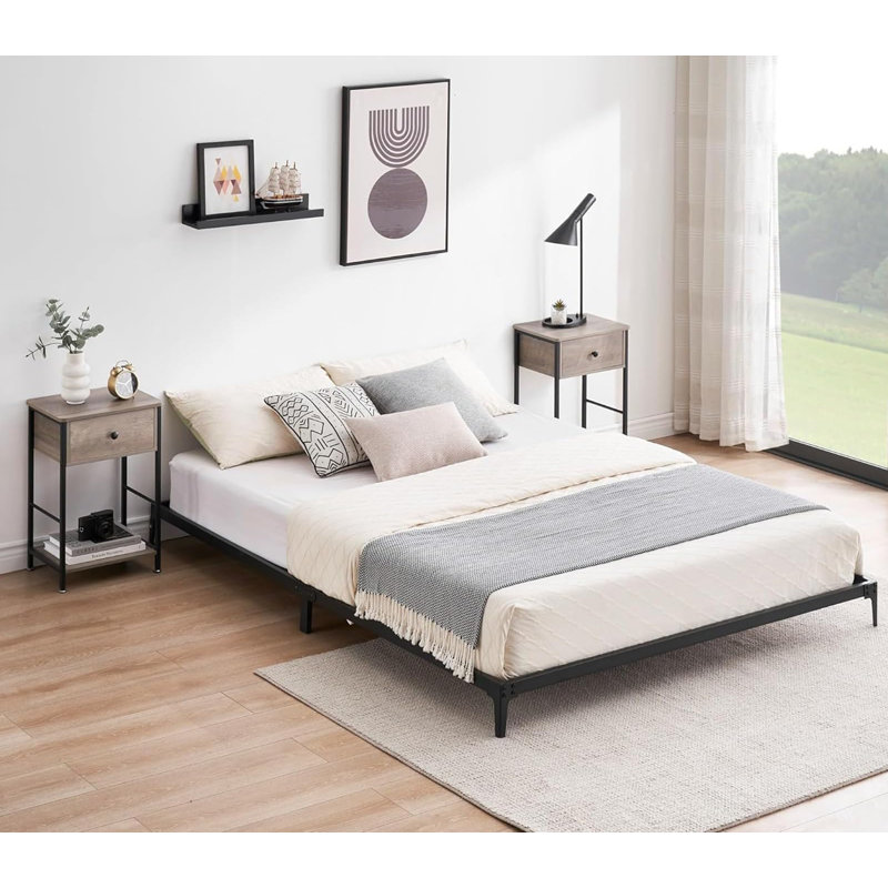 Iwen 4.6'' Bed Frame, Black, Full