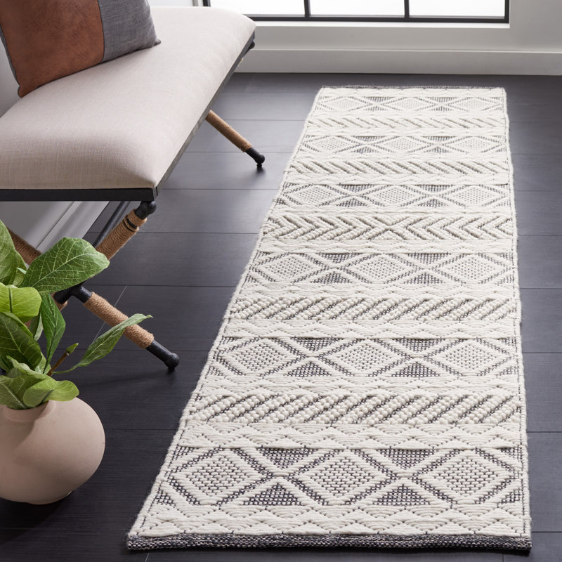 Tapis ivoire / noir fait à la main Dessiree, Tapis de couloir 2 pi 3 po x 8 pi