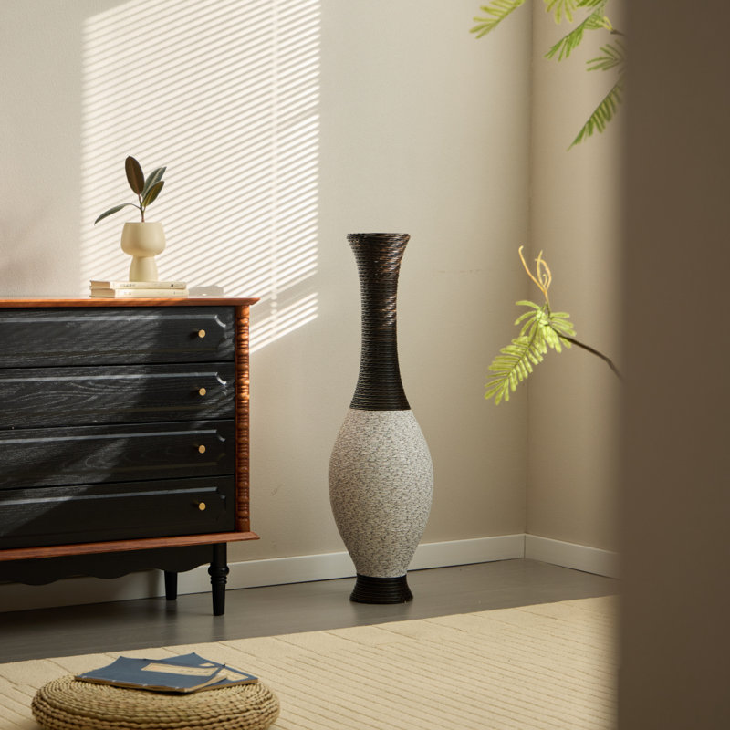 Vase de plancher de 39 pouces de hauteur designer - Rotin artificiel durable - Élégante finition bicolore brun foncé - Décoration idéale pour le salon, la chambre à coucher, le vestibule - Élégante pièce de décoration intérieure