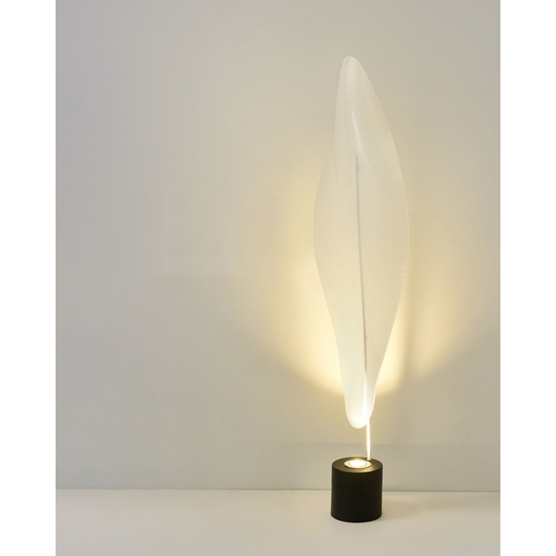 Lampe sur pied en fer et en acrylique de style minimaliste