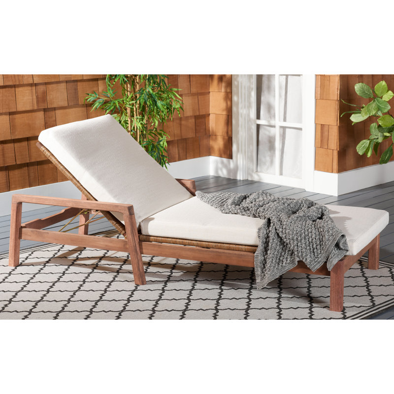Chaise longue d'extérieur en bois massif Nicholson, Blanc