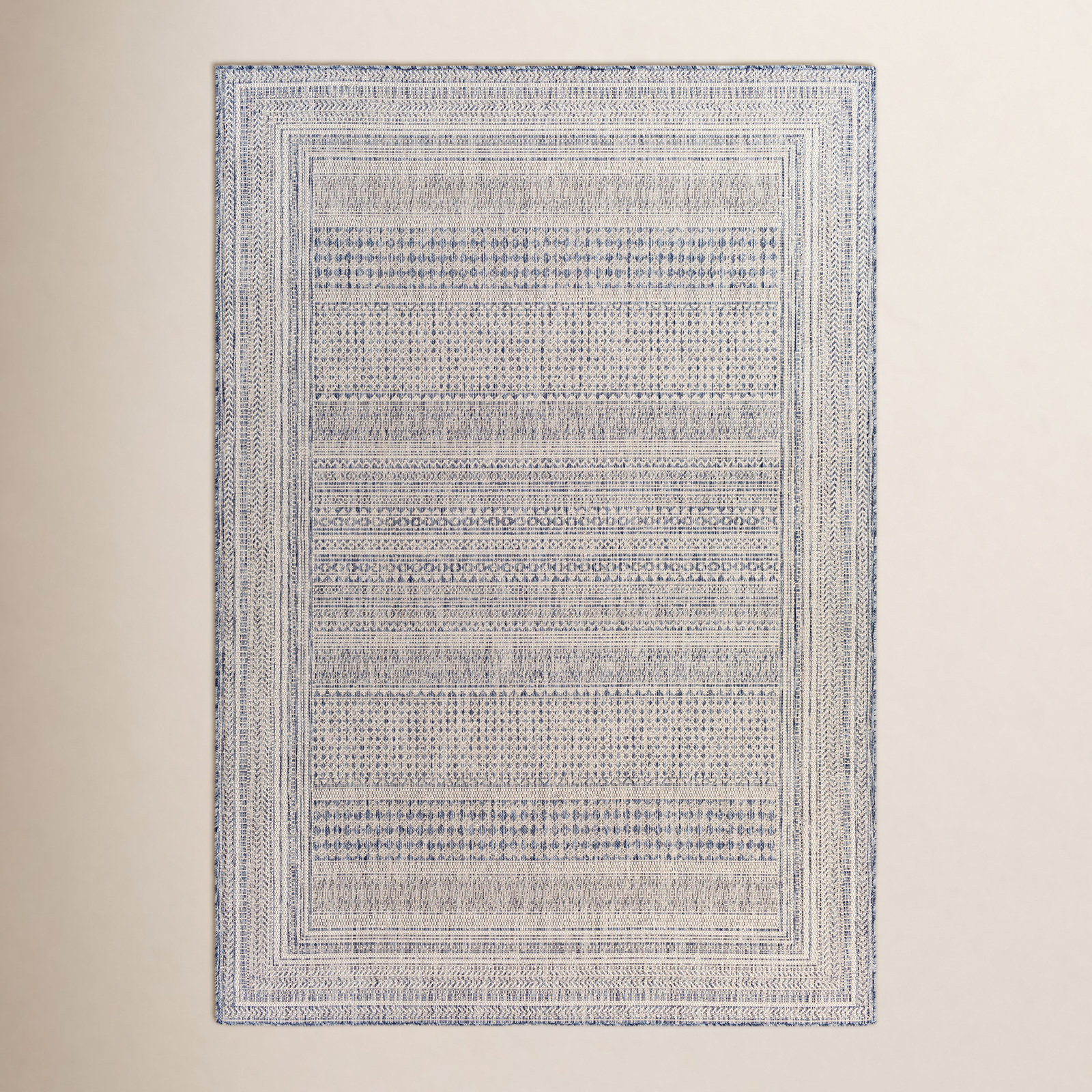 Ilenne Oriental Area Rug in Blue, Rectangle 7'10" x 10'