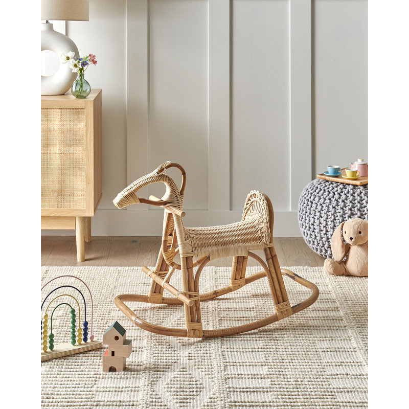 ARILLAS Wicker Rocking Chair