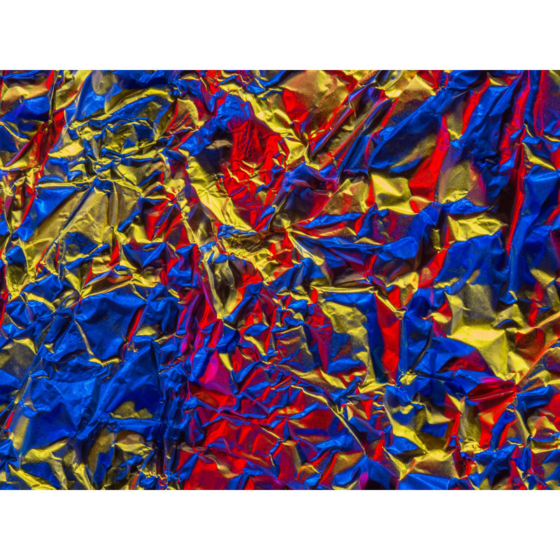 Aluminium Foil par Philippe Yearoux - photographie encadrée, H 17,2 po x l 21,2 po, Cadre noir