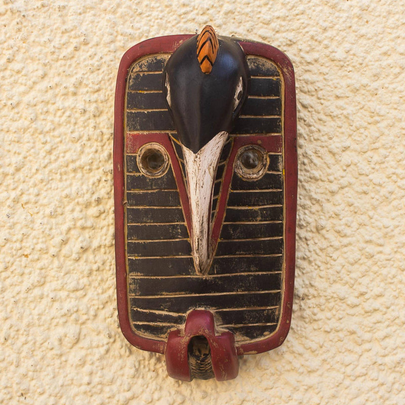 Décoration murale Luffolo et masque africain en bois