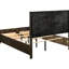 Grand lit rustique avec compartiment de rangement et poignées délicates en bois brun doré Options pratiques Style élégant