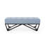 Banc élégant en bleu avec surpiqûres gaufrées et profondeur, H 16,5 po x l 47,53 po x P 17,5 po, forme rectangulaire