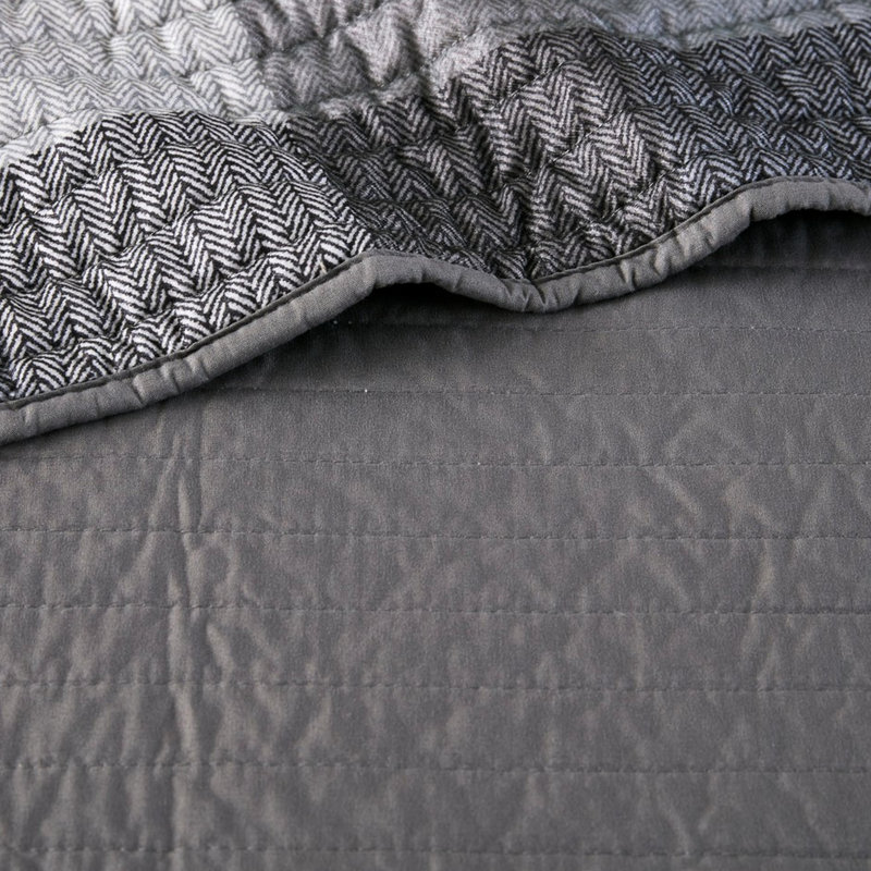 48f-f3cf-e3e7a Bedding
