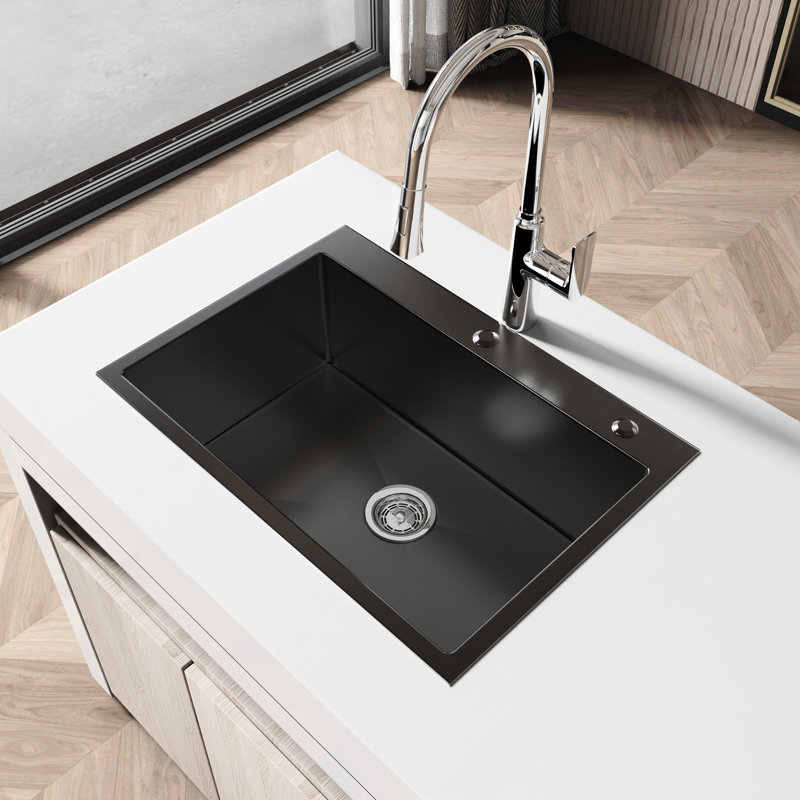 Évier de travail à simple cuve 27 po x 19 po en acier inoxydable avec une disposition fonctionnelle et une conception peu encombrante pour une installation facile