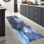 Tapis chic à poils doux avec motif géométrique saisissant, idéal pour rehausser les intérieurs modernes-424976705