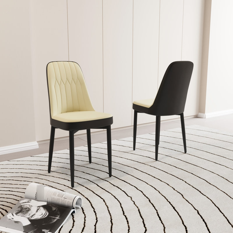 De 2 chaises de cuisine, cuir PU luxueux, pieds en métal noir pour une cuisson confortable (beige et coussins moelleux, confort