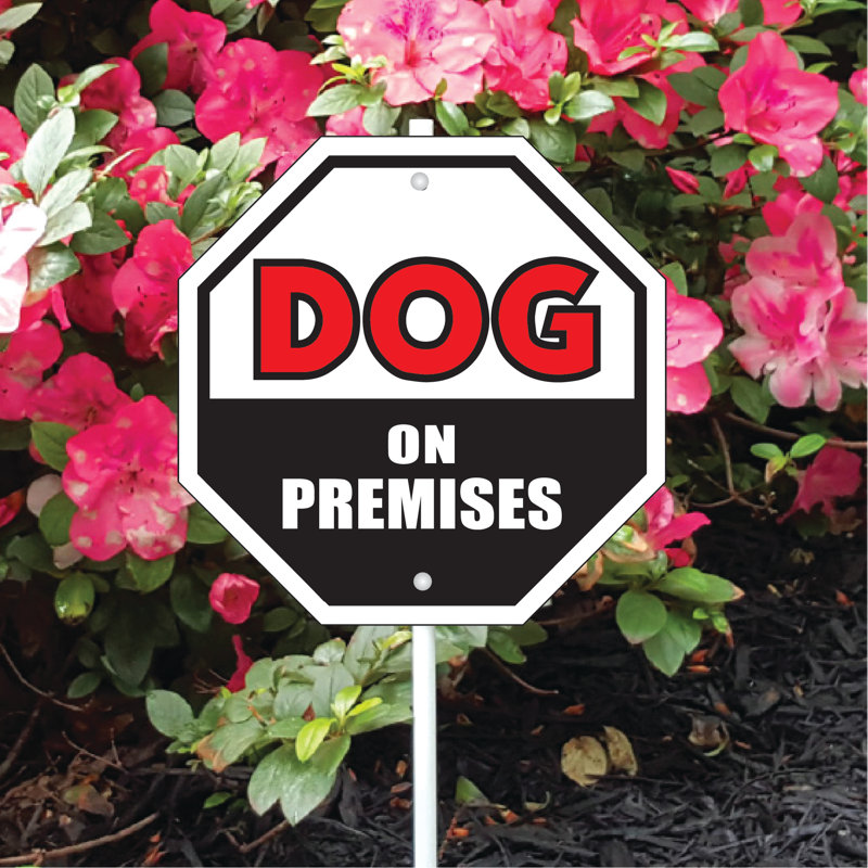 Plaque de jardin «Dog on Premises»