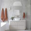 Miroir de salle de bain ovale-1056015137-1056015136