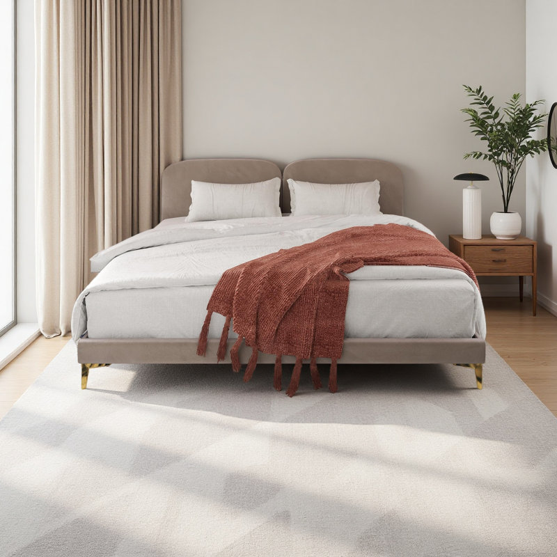Lit tapissier, Taupe