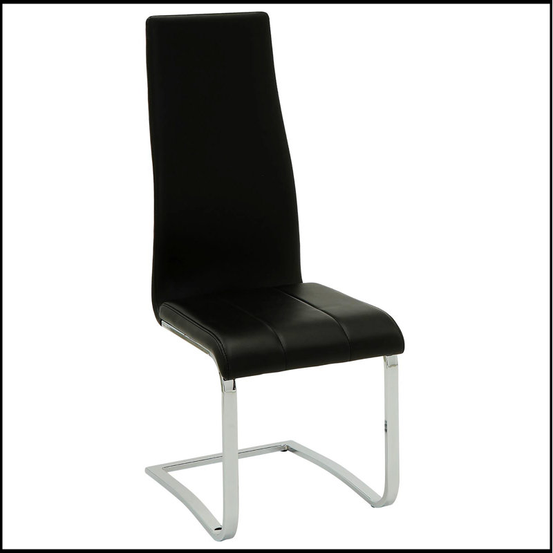Des chaises d'appoint à dossier haut noires et chromées (ensemble de 4), alliant élégance moderne et sièges confortables pour la salle à manger et le salon.