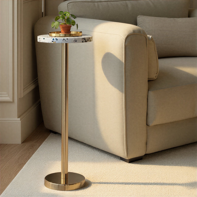 Table d'appoint en métal et résine