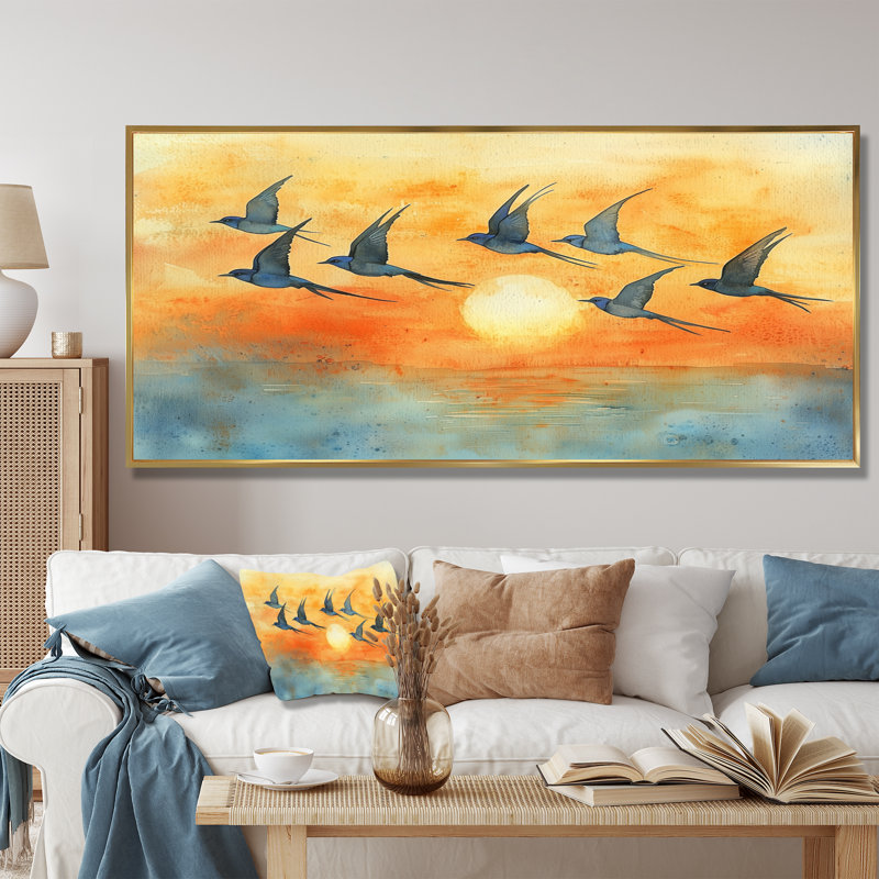 Swallows Birds At Sunset I - oiseau, art mural, H 28 po x l 60 po, Cadre flottant, Doré