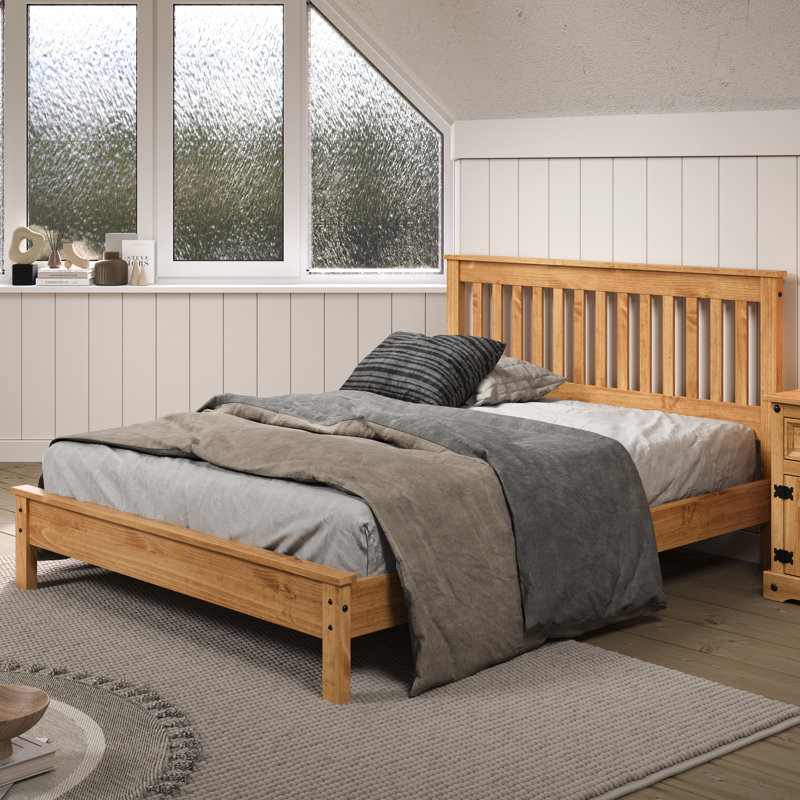 Structure de lit Ophelia & Co. Monaco en bois massif avec tête de lit à lattes, lit plateforme rustique en bois de pin style Mission avec poteaux épais, aucun sommier requis