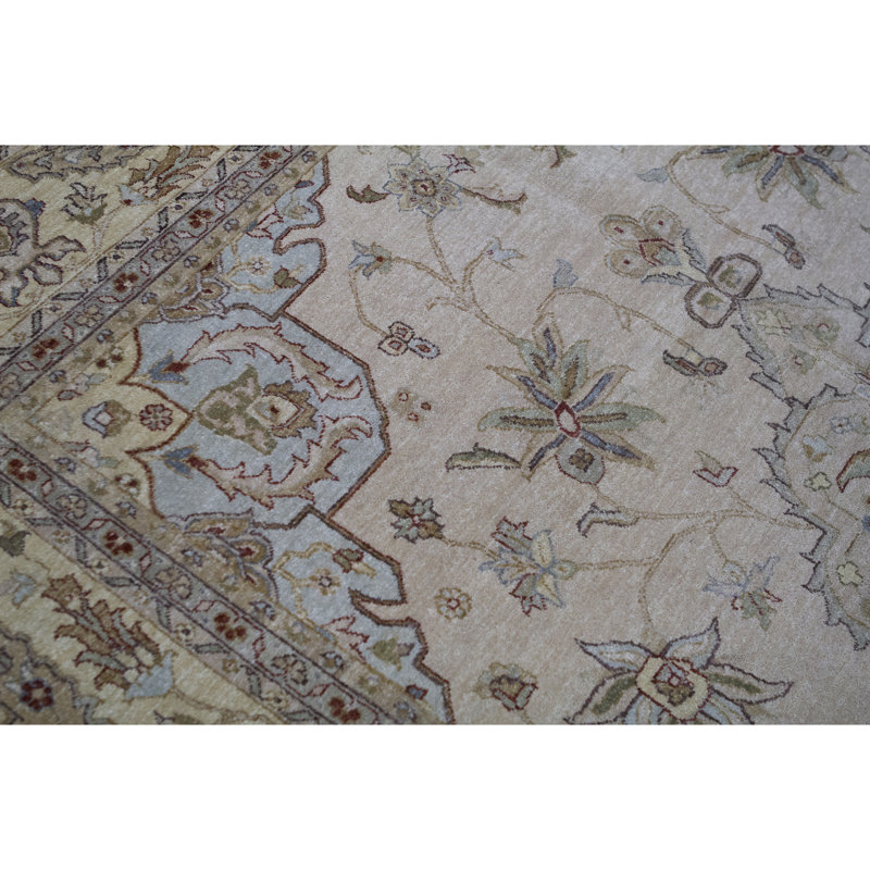 Wool Oriental Area Rug in Beige/Light Blue