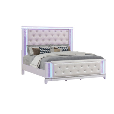 Opium Luxurious Tufted Design