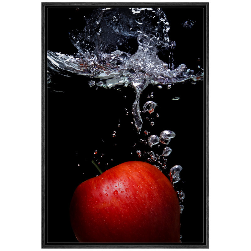 Pomme rouge vif dans l'eau sur toile, H 36 po x l 24 po x P 1,5 po, Cadre flottant noir