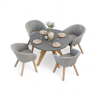 Round 5 - Piece 4 - Person 120Cm L Outdoor Dining Table Set