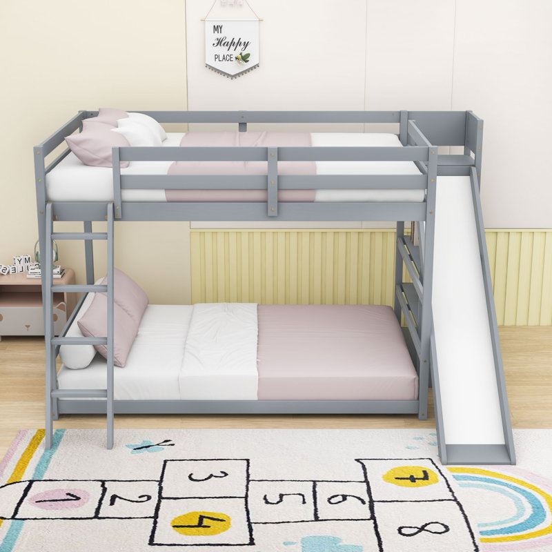 Lit superposé double en bois avec glissière, garde-corps et tablettes de rangement, Gris