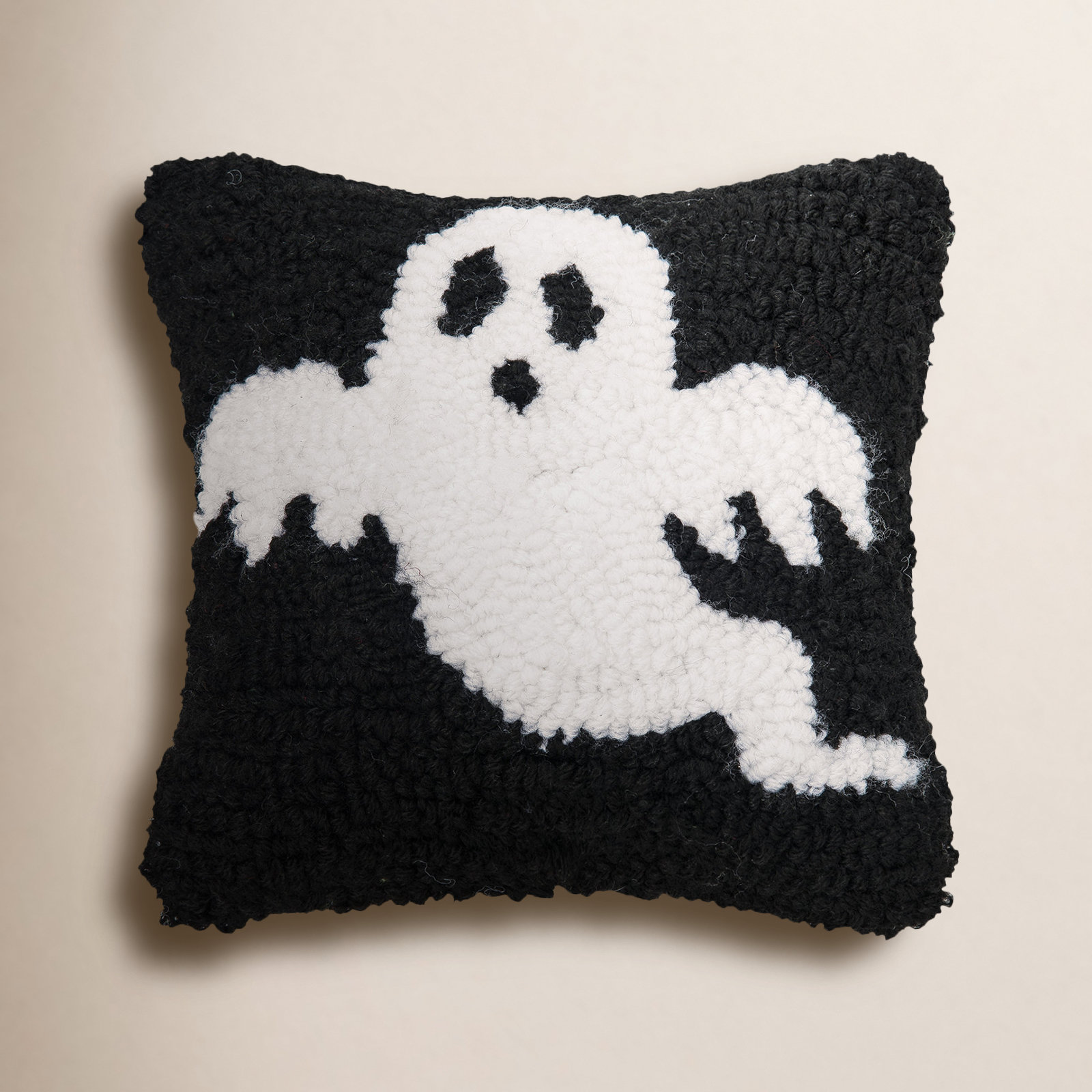 Halloween Hooked Throw Pillow, Spooky Ghost