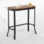 Table de bout étroite avec grain de bois rustique et structure en acier stable
