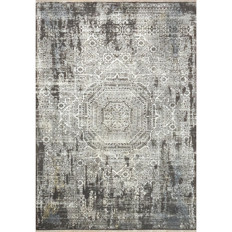 Jazlyn Oriental Indoor Rug, Rectangle 4' x 5'6"