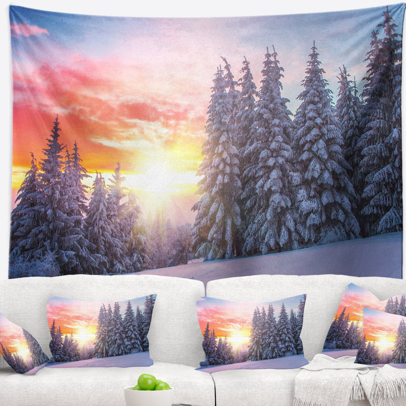 Tapisserie en polyester de soleil en bulgarie avec accessoires suspendus inclus, H 32 po x l 39 po