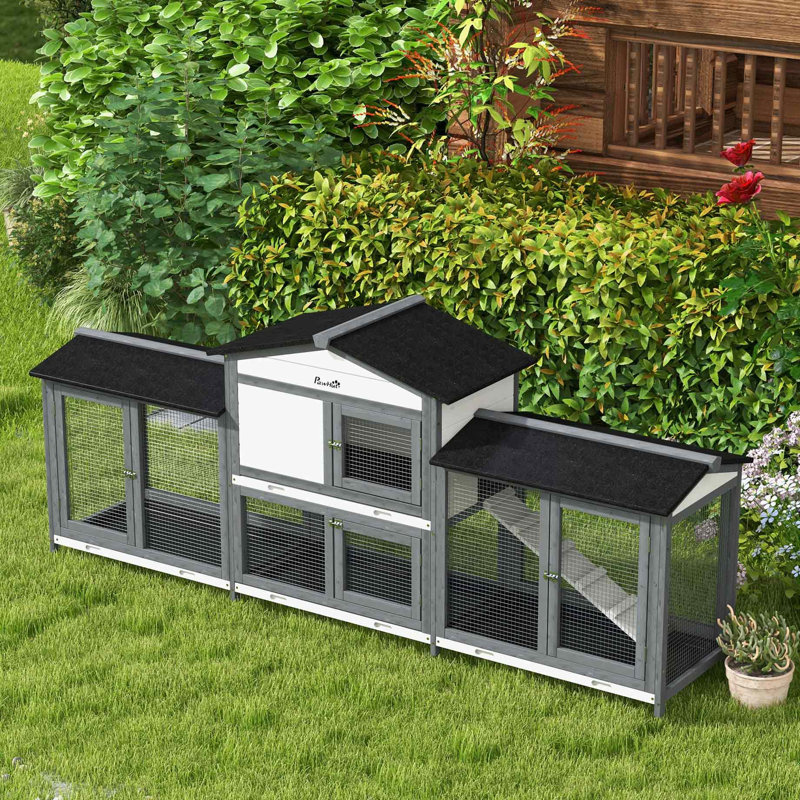 Maison pour lapins en bois 90,5 "avec boîtes à double couloir, plateau de fuite, rampe pour petits animaux, zones latérales de cage pour animaux de compagnie de couleur grise - animaux de compagnie confortables et pratiques,