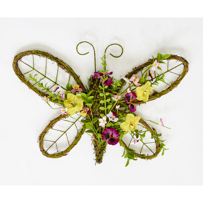 Papillon suspendu 11 "en rotin avec fleurs