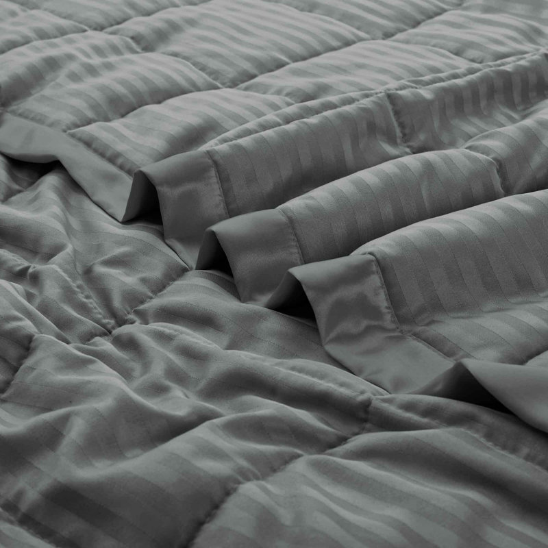 Couette légère avec bordure en satin, Noir, noir, noir, noir, Grand lit