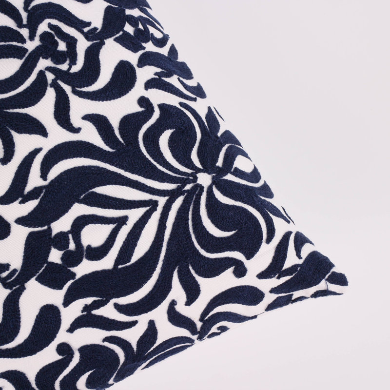  Indoor/Outdoor Cotton Throw Pillow, Navy, 18" x 18"