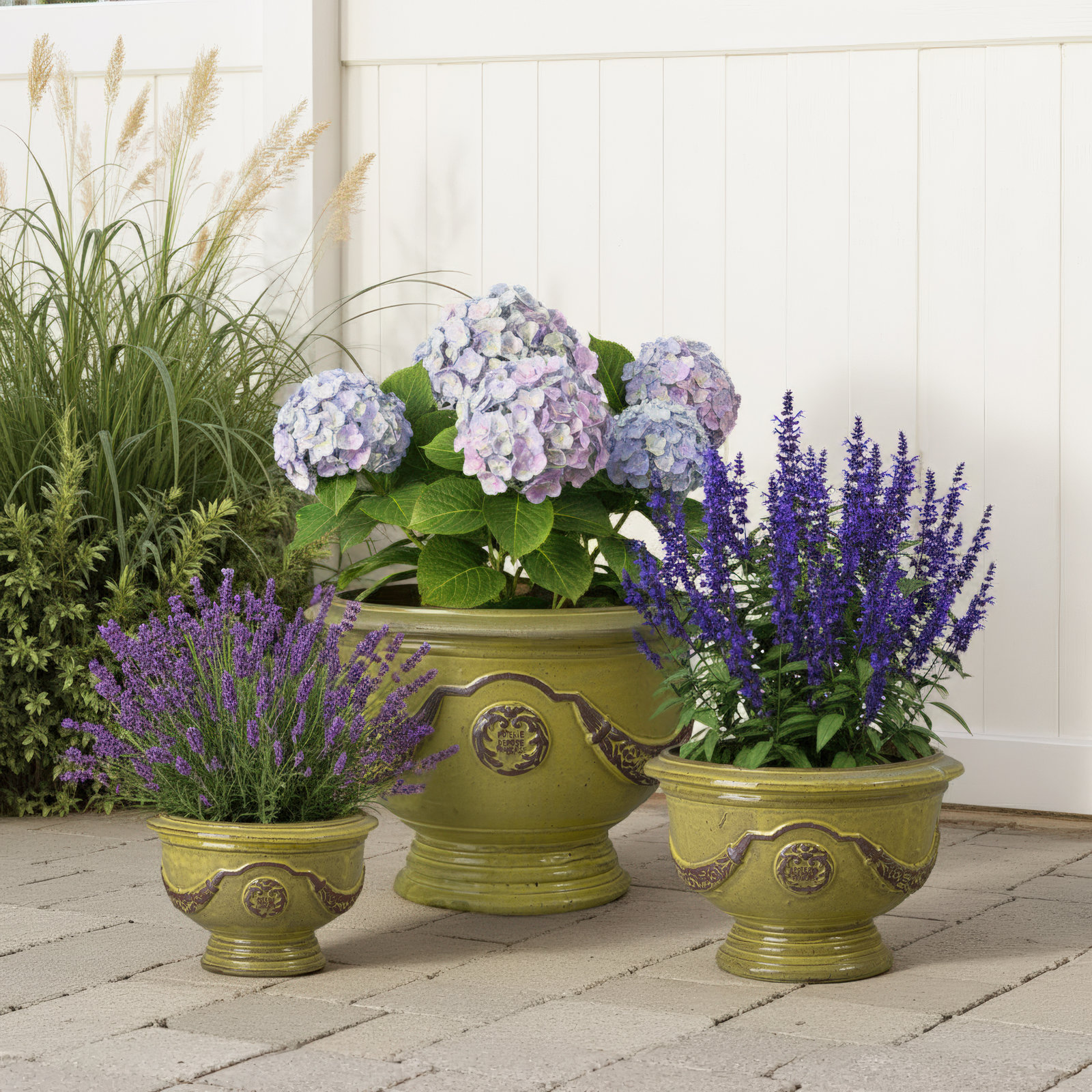 Anduze 20" Ceramic Pot Planter