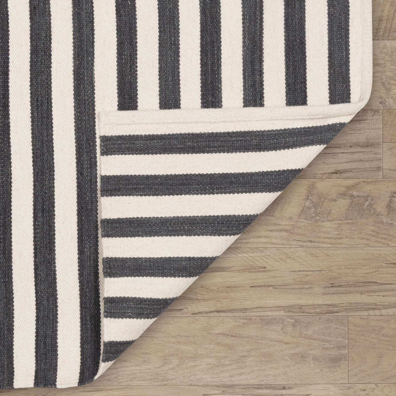 Renelso Handmade Wool Rug, Runner 2'6" x 8'