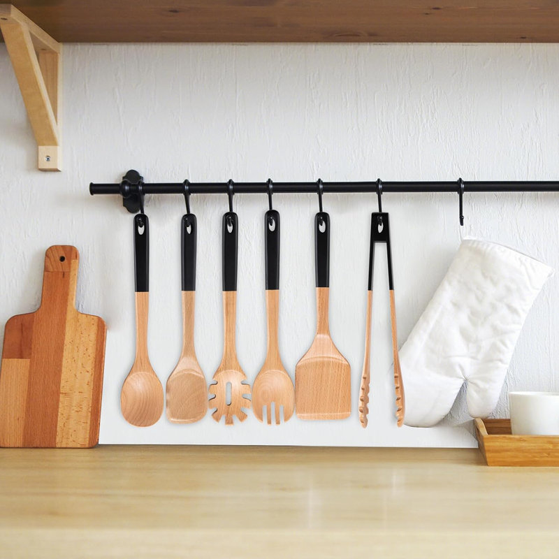 Ensemble d'ustensiles de cuisine en bois de hêtre 6 pièces, ustensiles de cuisine antiadhésifs à poignée lisse avec trou de suspension, comprend une cuillère, une spatule, des pinces, une fourchette à salade, une desserte à pâtes, une cuillère d
