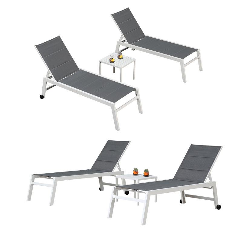 Chaise longue d'extérieur en métal avec table, gris