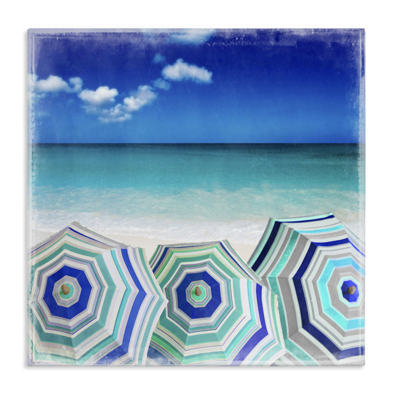 "Three Beach Umbrellas View", art mural par Charlie Carter, H 17 po x l 17 po