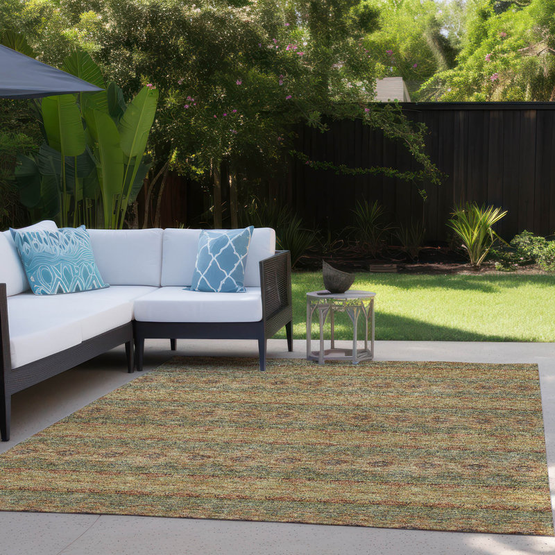 Everlee Washable Floral Indoor / Outdoor Rug, Rectangle 5' x 7'6"