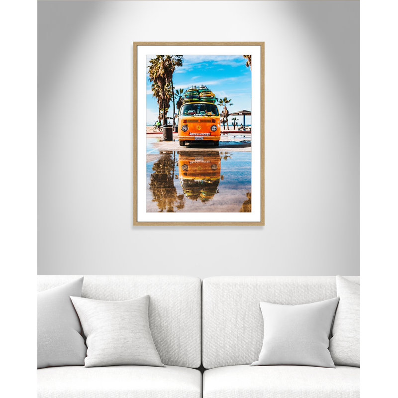 «Coastal Cruiser» par Tyler Nix, H 35,5 po x l 25,5 po x P 1,25 po, Cadre de boîte naturel, Blanc mat