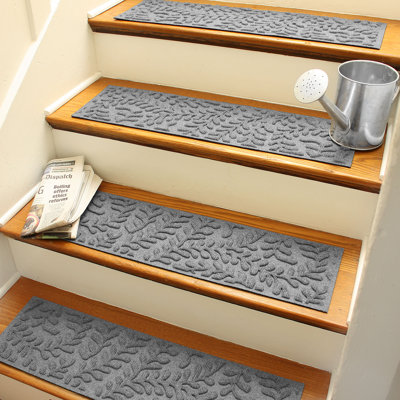 Ensemble de 4 marches d'escalier intérieur / extérieur 8,5 po x 30 po WaterHog® Boxwood