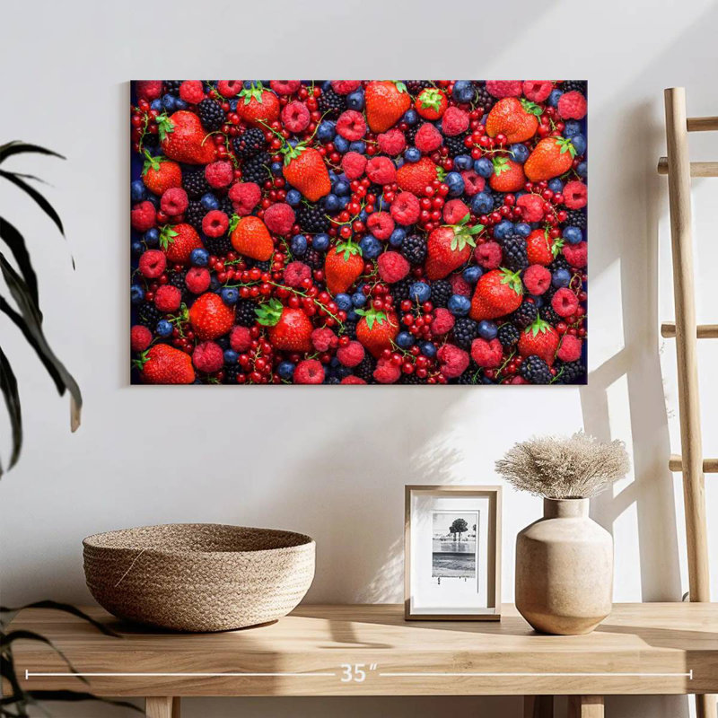 Yarlin Berries, 16" H x 24" W