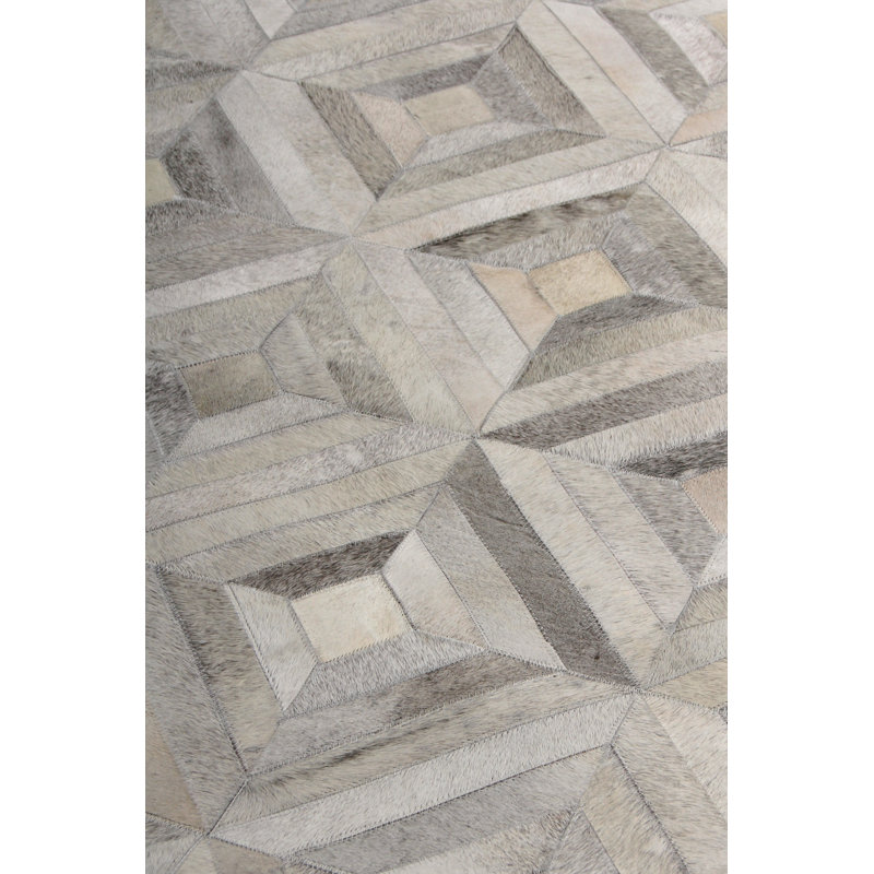 Natural Hide Cowhide Geometric Area Rug in Silver, Rectangle 9'6" x 13'6"