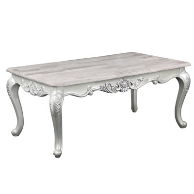 Table basse classique argentée - artisanat en bois pour un magnifique salon de style traditionnel et élégant