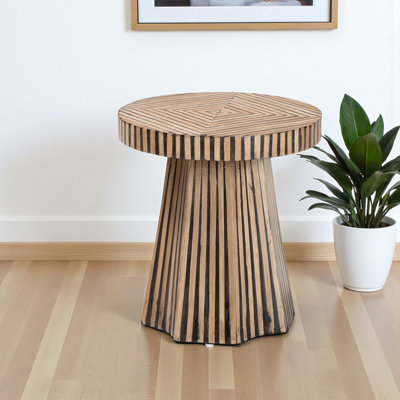 Table de bout en bambou Marigold au fini bicolore naturel et brun foncé, H 16,75 po x l 15,53 po x P 15,53 po